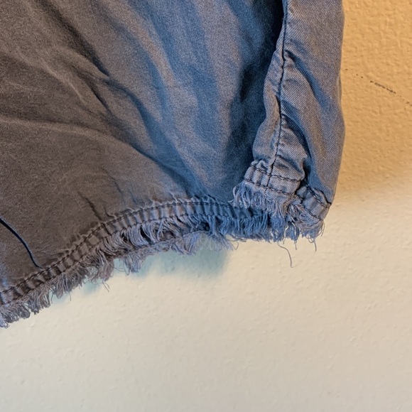 Susina Tencel Lyocell Raw Hem Wide Leg Pants in Ebony Gray Lounge Cropped XS - Picture 10 of 14